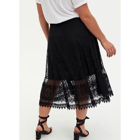 🆕 Black Lace Midi Skirt NWT Torrid New! - Picture 2 of 6